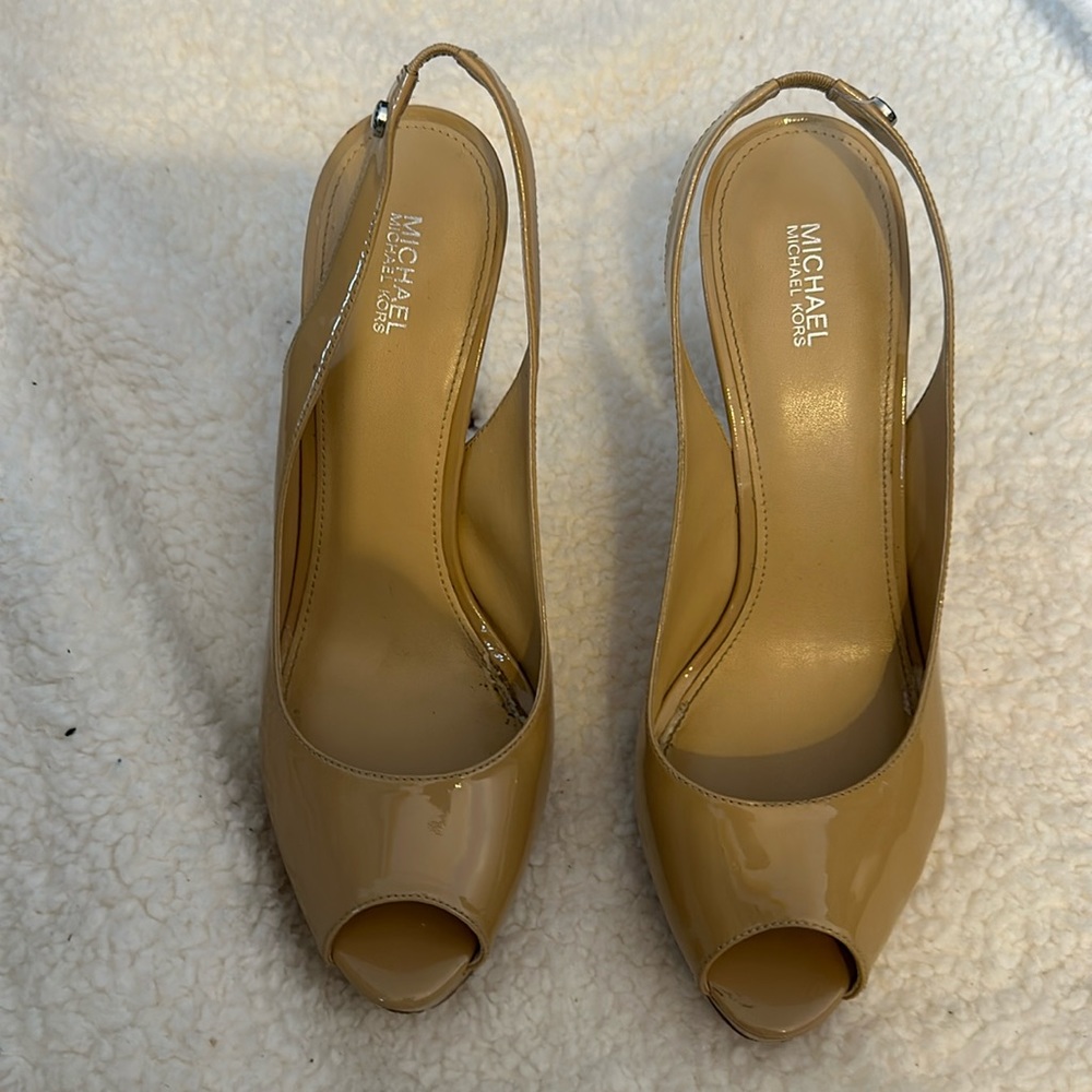 Tan patent slingbacks
